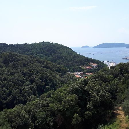Casa Vacanze P&G. Colline, Mare, Relax La Spezia Exterior foto